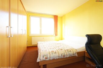 Veľkometrážny 2 izbový byt vybavený balkónom. komorou. šatní - 8