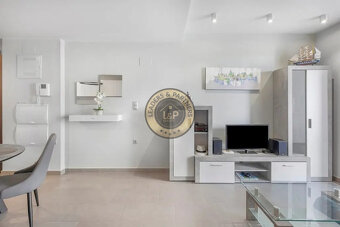 Apartmán 3+kk s terasou a bazénom Torrevieja-La Mata, Španie - 8