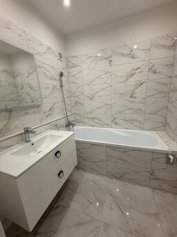 Kompletná nová prerábka.  2.izb.byt ,ZH - 8