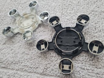 Stredové krytky - pukličky kolies AUDI - 8