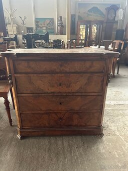 starožitná komoda - 8