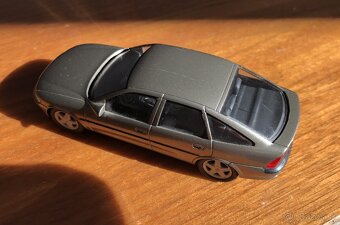 Opel Vectra B  1:43 Schuco Germany - 8