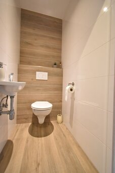 Viničné: Na predaj samostatne stojaci rodinný dom . - 8