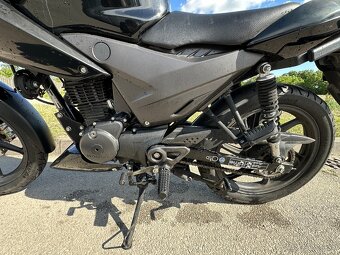 Honda CBF125M r.v. 2014 - 8