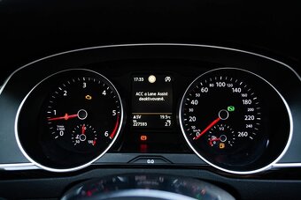 VOLKSVAGEN PASSAT 140kw R - 8