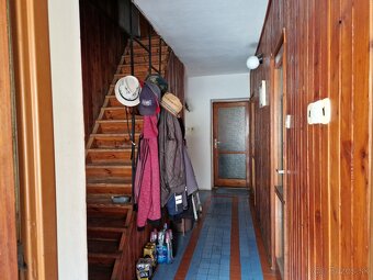 5-IZBOVÝ ROD. DOM A VÝNIMOČNÝ POZEM., NEŠTICH,TOP LOKALITA - 8