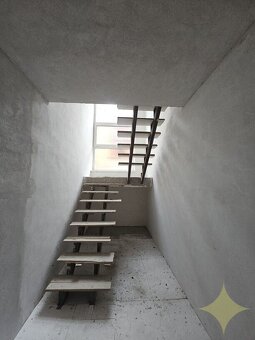 Predaj: Rodinný Dom 10 izbový, Prievidza, Pozemok 1492m2, - 8