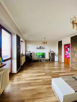 Priestranný dom s garážou na predaj, Trhová Hradská - 8