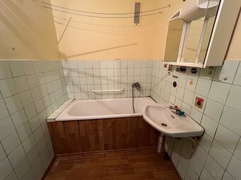 Na predaj veľký 2 izbový byt, Nové Zámky - 8