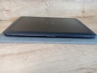 Hewlett Packart Zbook 15u G3 - 8