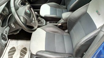 Škoda Octavia Combi RS 2,0 TDi 125 kW 2011 - 8