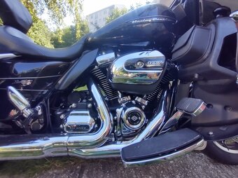 Harley Davidson Road Glide - 8