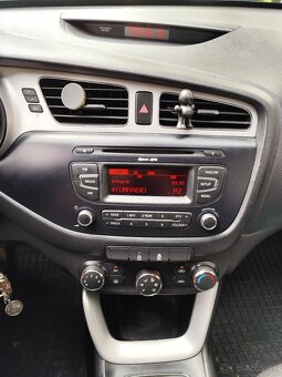 KIA CEED SW 1.6 CRDi - 8