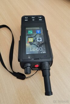 Predám mobil/UHF vysielacku/POC radio ANYSECU W6UHF-16G - 8