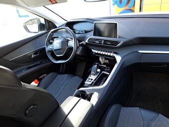 Peugeot 5008 - 8