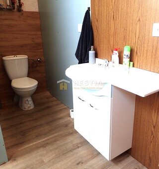 Veľký obchodný priestor 560 m² s parkovacími miestami na pre - 8