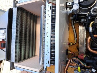 Predám plynový kotol Protherm Panther 25KTV v.19V - 8