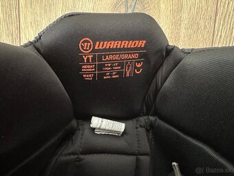 Predám detskú komplet hokejovú výstroj - pre dieťa 7-8 r. - 8