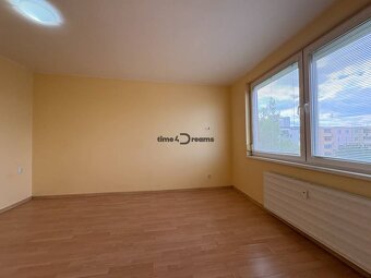 Na predaj: VEĽKY 3 ib + LOGGIA + ŠPAJZA + KUMBAL + PIVNICA - 8