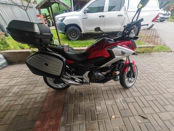 NC 750 X - 8