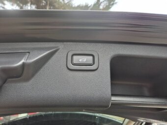 Land Rover Discovery Sport 2.0D I4 MHEV D180 Pro AWD A/T - 8