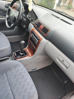 Škoda Octavia 1.6i - 8