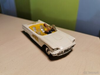 Corgi toys Ford Thunderbird - 8