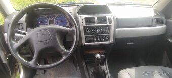 Mitsubishi Pajero Pinin - 8