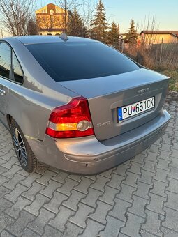 Volvo s40 2.0 diesel 100kw 2005 šedá metalíza - 8