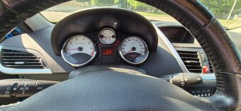 Peugeot 207 - 8