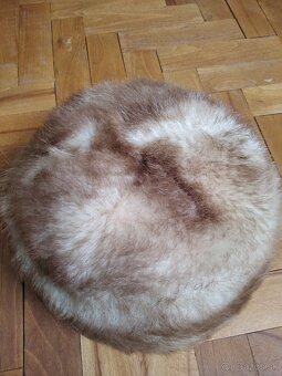 Kožušinové čiapky - 8