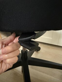 Kancelárska stolička značky RIM - 8