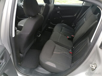Peugeot 208 1,2 - 8