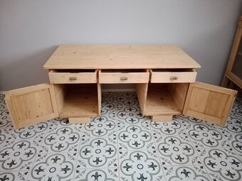 Starý, psací stůl po renovaci - 8