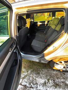Predam VW Passat 1.6 TDI, 88 KW, B8 - 8