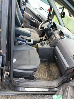 Opel Zafira - 8