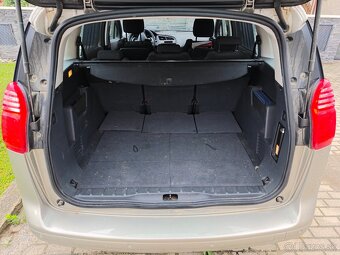 Peugeot 5008 1.6 e-HDI - 8