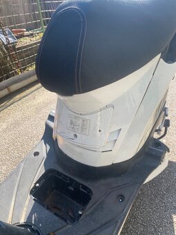 Predám skuter 125 trevis - 8