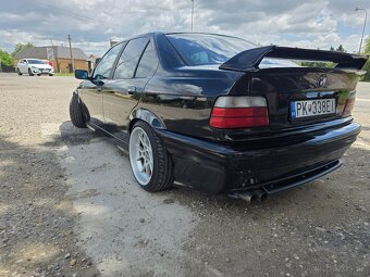 Predám bmw e36 325i - 8