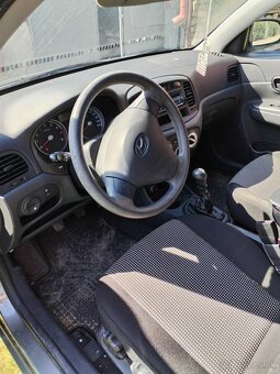 Predám hyundai accent 1.4 - 8