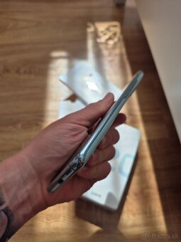 Samsung Galaxy s20 fe - 8