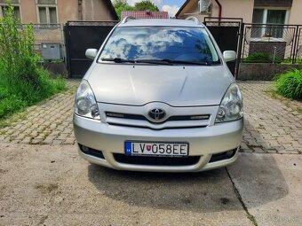 Predám toyota corolla verso - 8