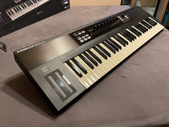 NI Komplete Kontrol S61 - 8