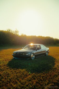 BMW e38 740i manual - 8