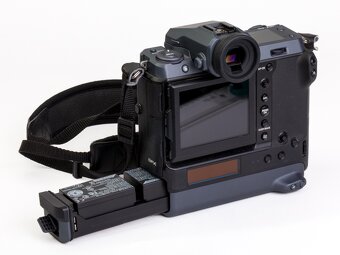 FujiFilm GFX 100 telo + SmallRig držiak (Bazár) - 8