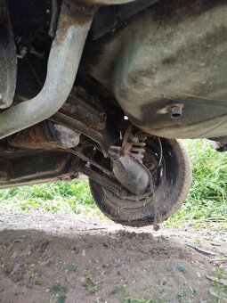 Mercedes w 124 250D - 8