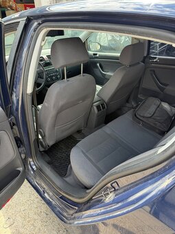 Volkwagen Golf 5 - 8