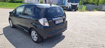 Honda jazz hybrid 2012 - 8