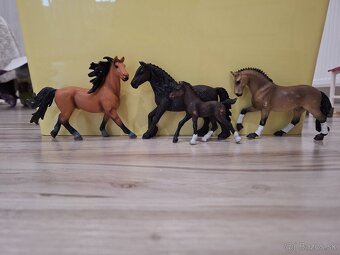 Schleich - 8