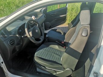 Fiat Punto 1,2 - 8